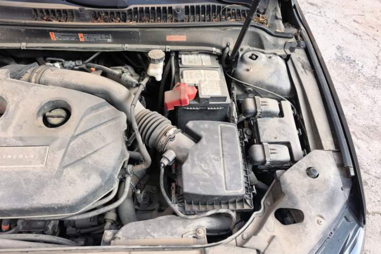 Used Lincoln MKZ 2018 2.0T Premium Edition Engine Bay Left