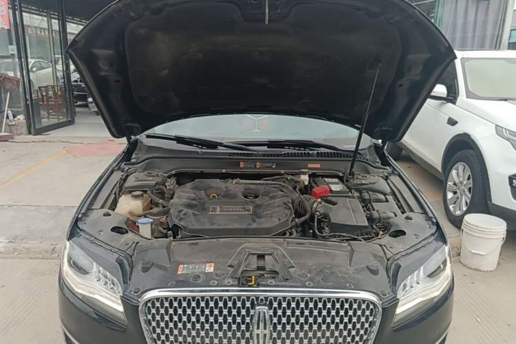 Used Lincoln MKZ 2018 2.0T Luxury Edition Engine Bay
