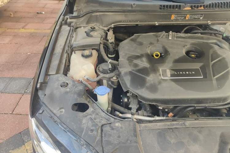 Used Lincoln MKZ 2018 2.0T Luxury Edition Engine Bay Right