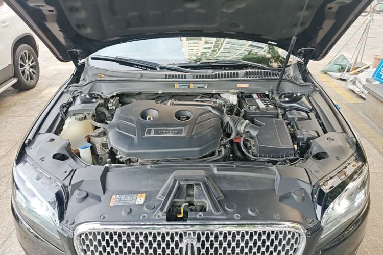 Used Lincoln MKZ 2018 2.0T Luxury Edition Engine Bay