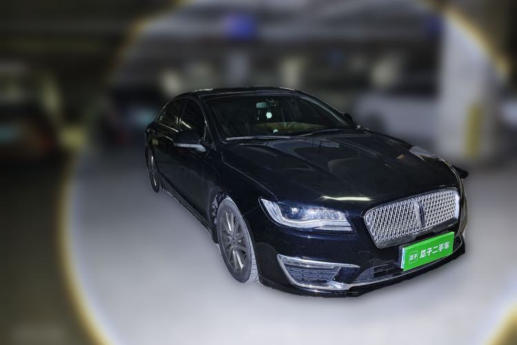 Used Lincoln MKZ 2018 2.0T Premium Edition Front Right 45 Deg