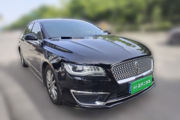 Used Lincoln MKZ 2018 2.0T Premium Edition Front Right 45 Deg