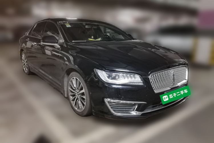Used Lincoln MKZ 2018 2.0T Luxury Edition Front Right 45 Deg
