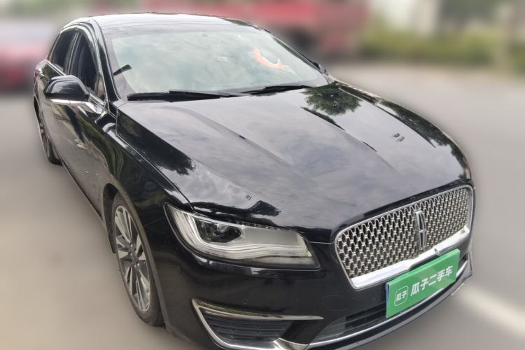Used Lincoln MKZ 2018 2.0H Hybrid Luxury Edition Front Right 45 Deg