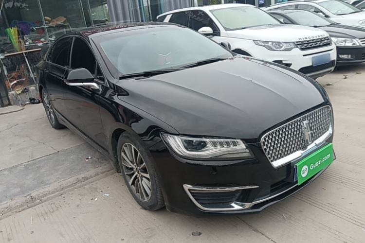 Used Lincoln MKZ 2018 2.0T Luxury Edition Front Right 45 Deg
