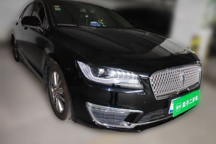 Used Lincoln MKZ 2018 2.0T Premium Edition Front Right 45 Deg