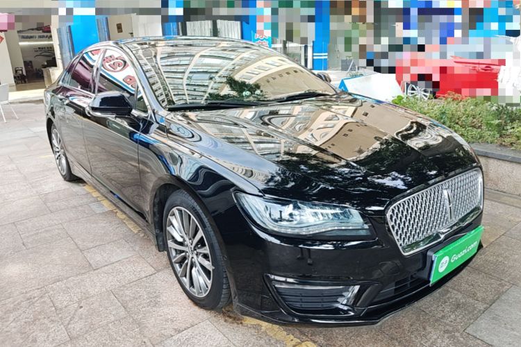 Used Lincoln MKZ 2018 2.0T Luxury Edition Front Right 45 Deg