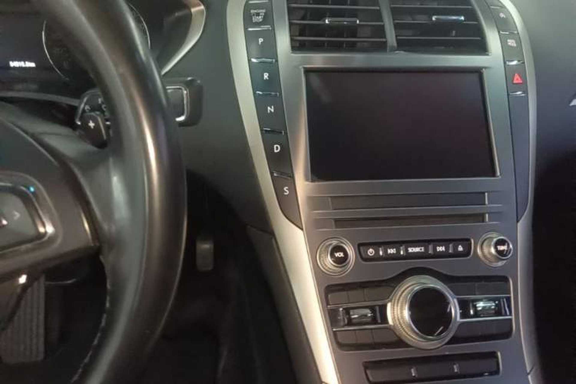 Used Lincoln MKZ 2018 2.0T Premium Edition Gear Lever