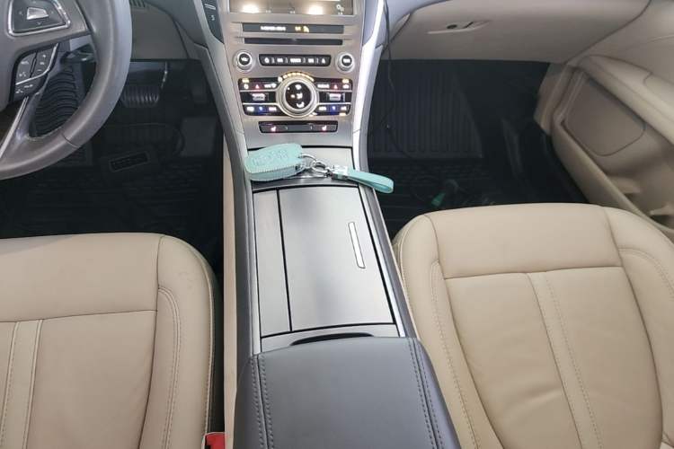 Used Lincoln MKZ 2018 2.0T Premium Edition Gear Lever