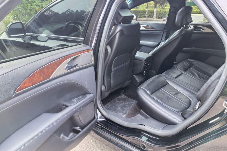 Used Lincoln MKZ 2018 2.0T Premium Edition Interior 6