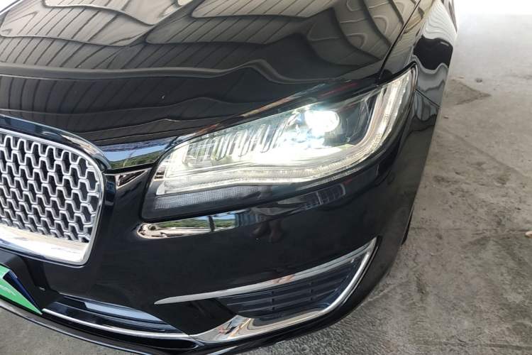 Used Lincoln MKZ 2018 2.0T Premium Edition Left Front Headlight