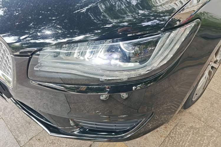 Used Lincoln MKZ 2018 2.0T Luxury Edition Left Front Headlight