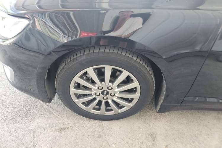 Used Lincoln MKZ 2018 2.0T Premium Edition Left Front Wheel Hub