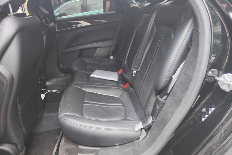 Used Lincoln MKZ 2018 2.0T Luxury Edition Left Rear Seat