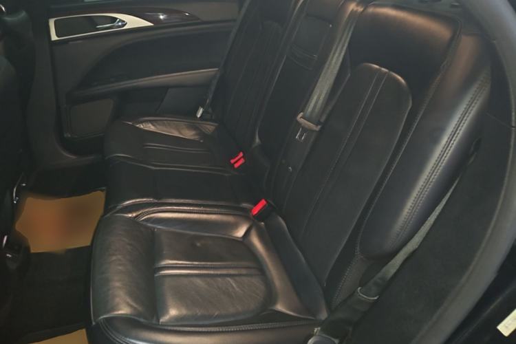 Used Lincoln MKZ 2018 2.0T Luxury Edition Left Rear Seat
