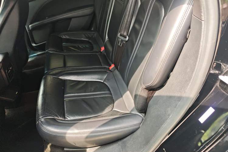 Used Lincoln MKZ 2018 2.0T Premium Edition Left Rear Seat