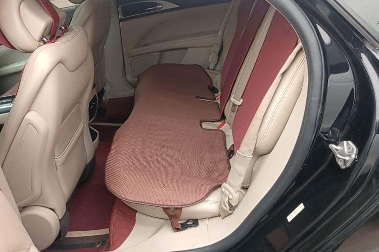 Used Lincoln MKZ 2018 2.0T Luxury Edition Left Rear Seat