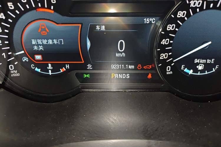 Used Lincoln MKZ 2018 2.0T Premium Edition Odometer Close Up