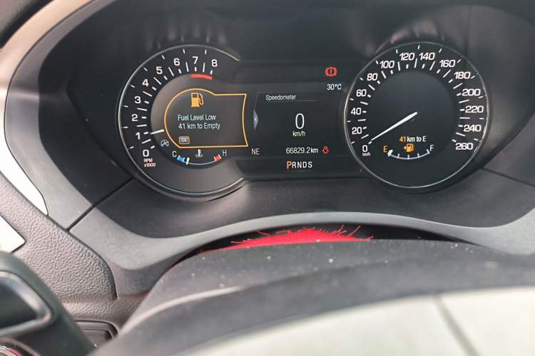 Used Lincoln MKZ 2018 2.0T Prestige Edition Odometer Close Up