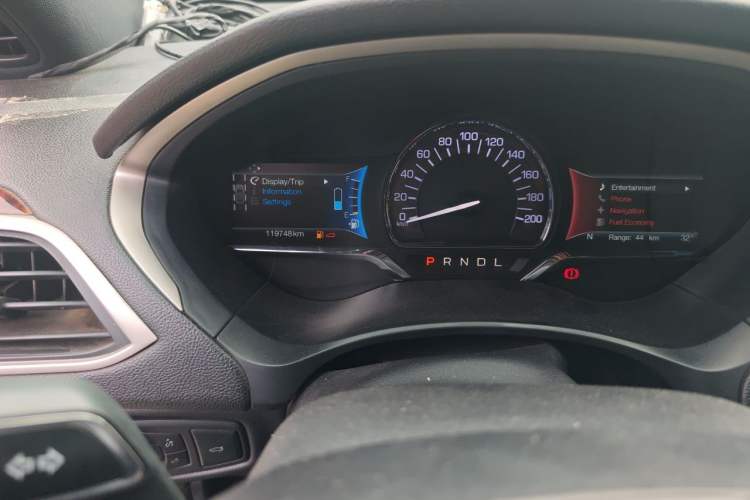 Used Lincoln MKZ 2018 2.0T Prestige Edition Odometer Close Up