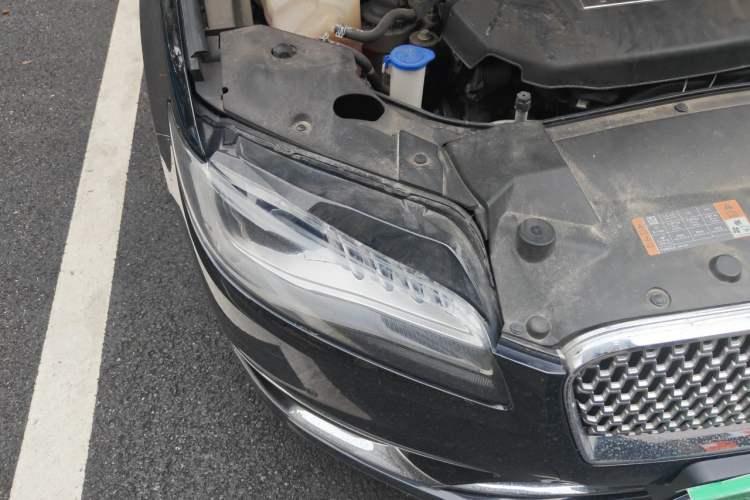 Used Lincoln MKZ 2018 2.0T Luxury Edition Right Front Headlight
