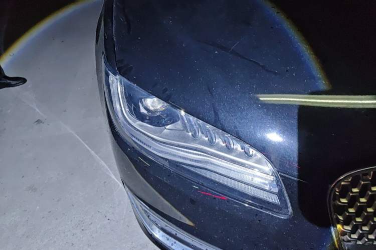Used Lincoln MKZ 2018 2.0T Premium Edition Right Front Headlight