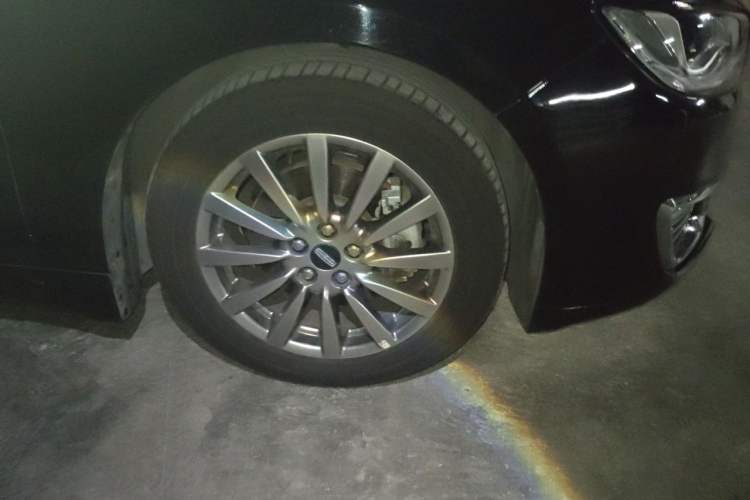 Used Lincoln MKZ 2018 2.0T Premium Edition Right Front Wheel Hub