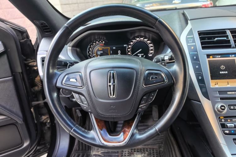 Used Lincoln MKZ 2018 2.0T Premium Edition Steering Wheel