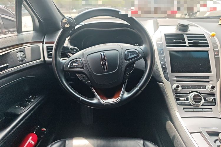 Used Lincoln MKZ 2018 2.0T Premium Edition Steering Wheel