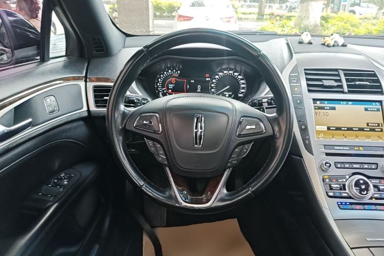 Used Lincoln MKZ 2018 2.0T Luxury Edition Steering Wheel