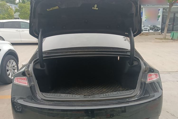 Used Lincoln MKZ 2018 2.0T Luxury Edition Trunk