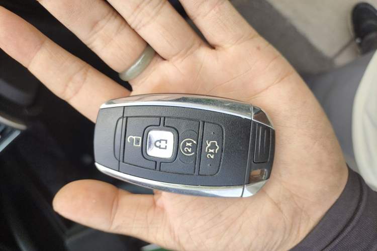 Used Lincoln MKZ 2018 2.0T Premium Edition Vehicle Key