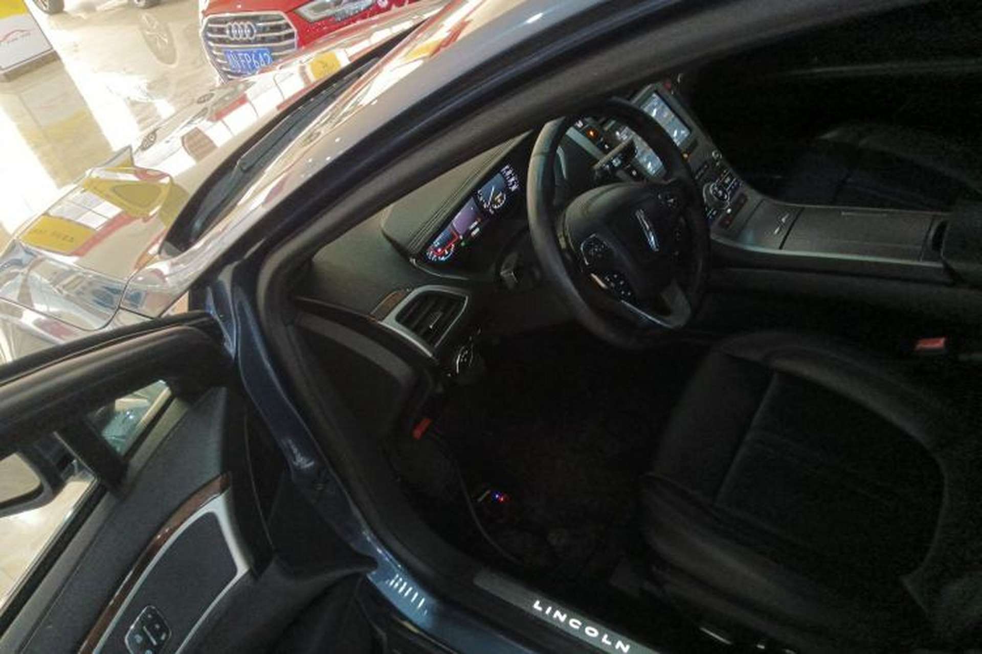 Used Lincoln MKZ 2018 2.0T Premium Edition Driver Seat
