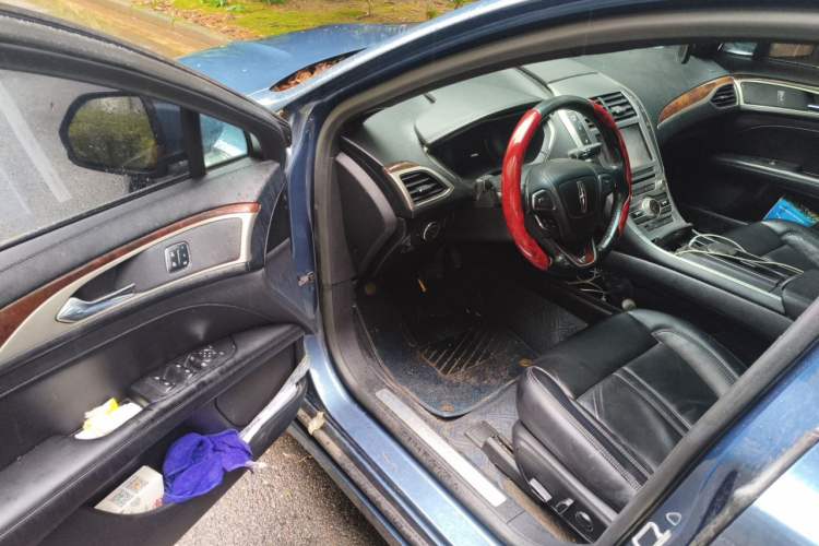 Used Lincoln MKZ 2018 2.0T Premium Edition Driver Seat