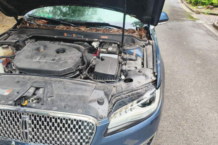 Used Lincoln MKZ 2018 2.0T Premium Edition Engine Bay Left