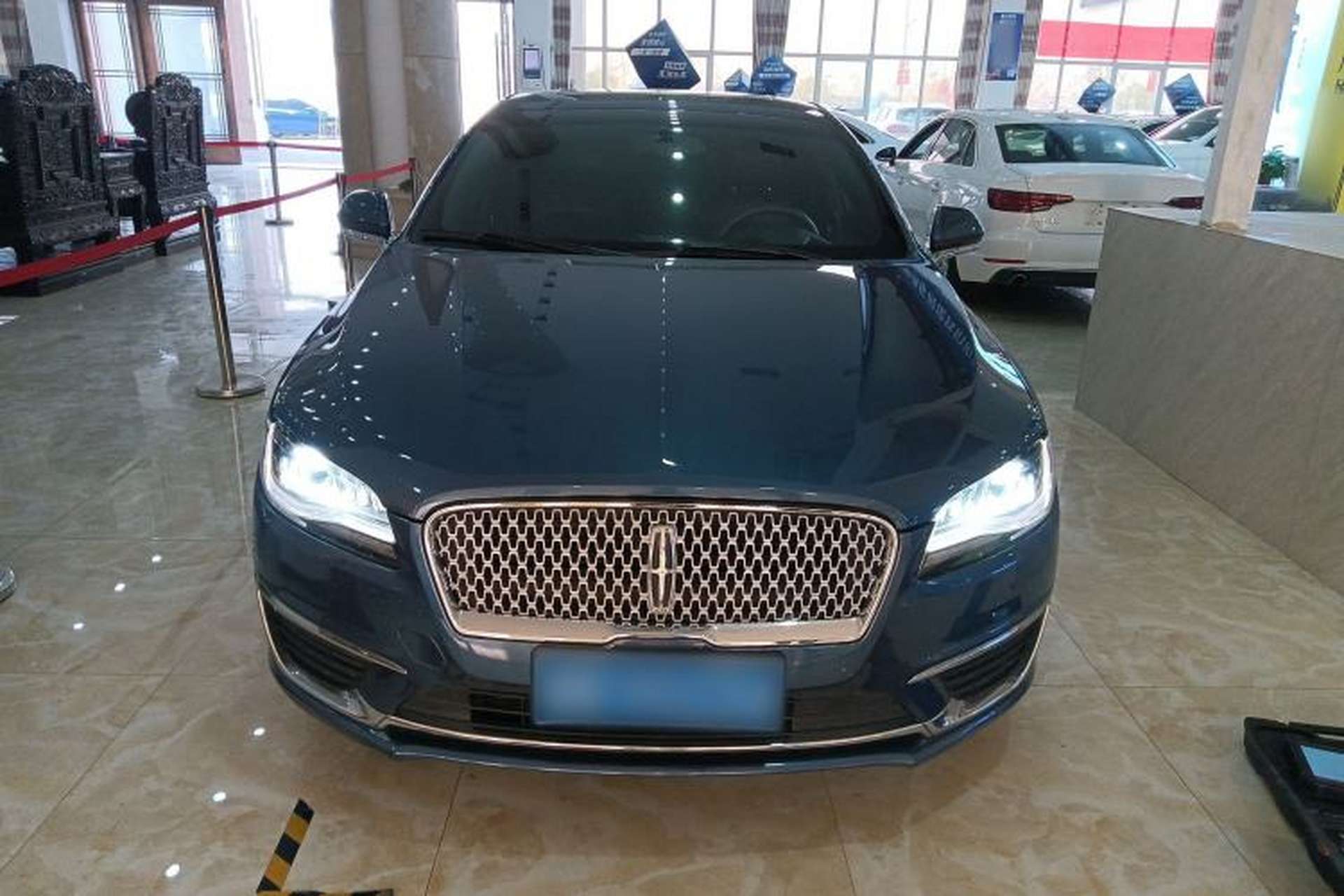 Used Lincoln MKZ 2018 2.0T Premium Edition Front