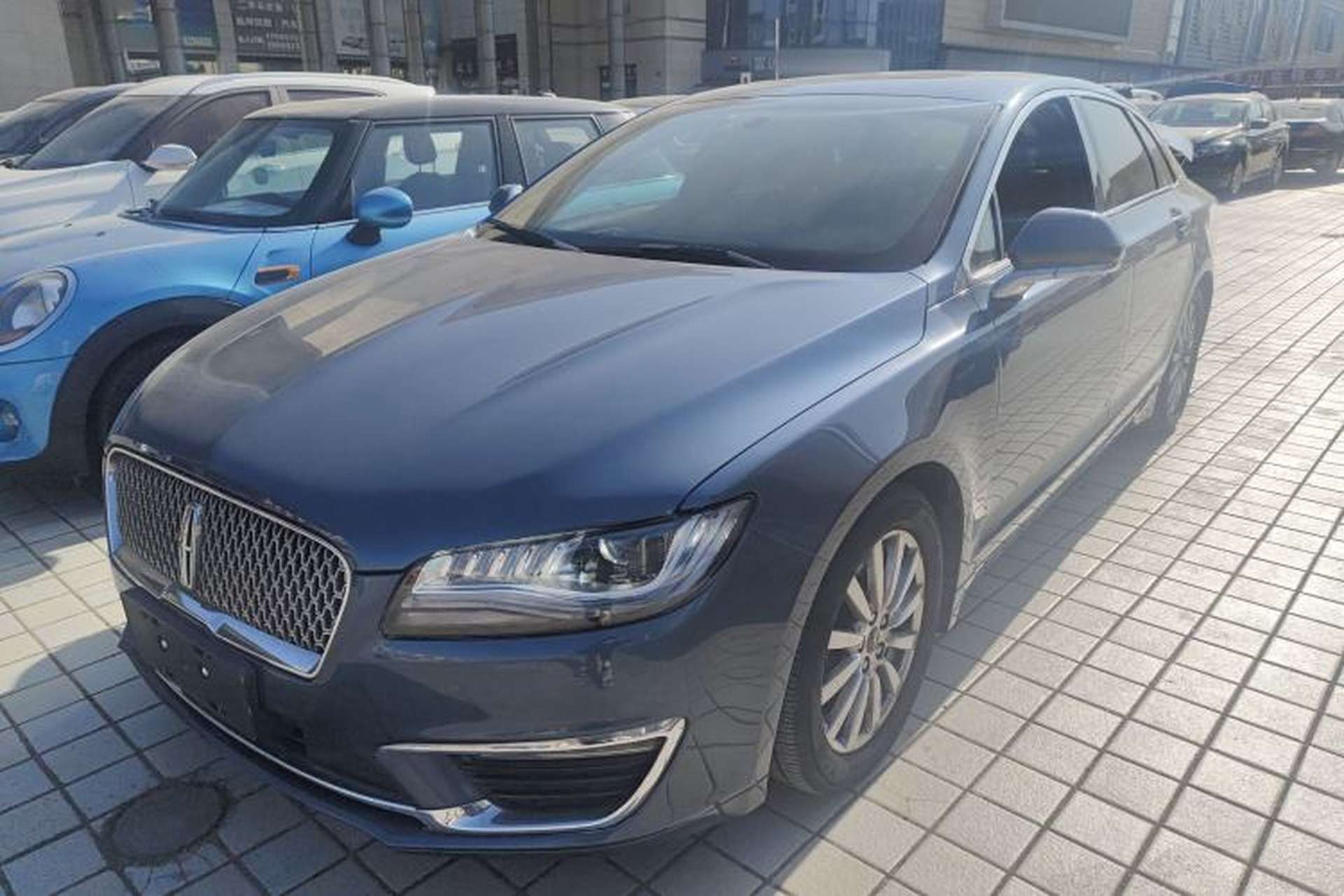 Used Lincoln MKZ 2018 2.0T Premium Edition Front Left 45 Deg