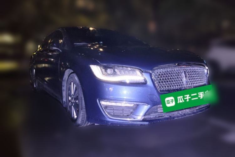 Used Lincoln MKZ 2018 2.0T Premium Edition Front Right 45 Deg