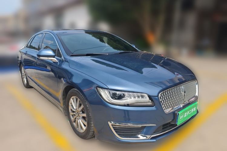 Used Lincoln MKZ 2018 2.0T Premium Edition Front Right 45 Deg
