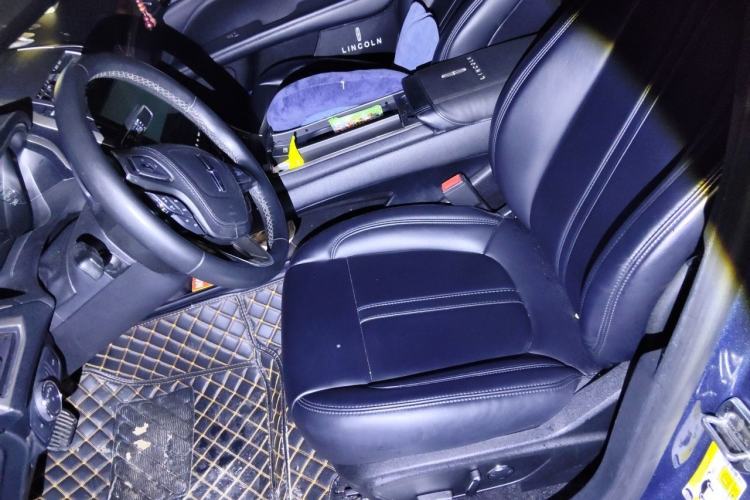 Used Lincoln MKZ 2018 2.0T Premium Edition Left Front Seat