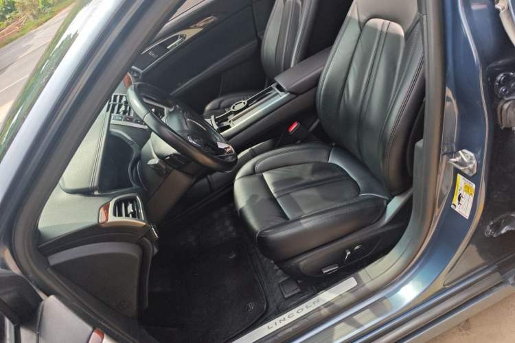Used Lincoln MKZ 2018 2.0T Premium Edition Left Front Seat