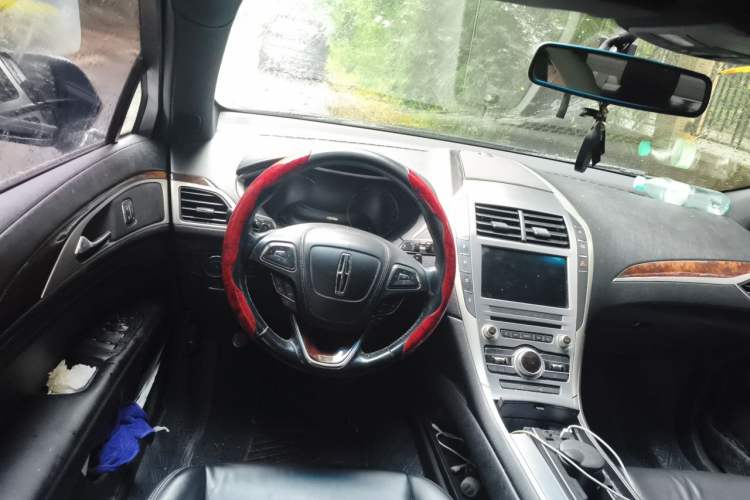 Used Lincoln MKZ 2018 2.0T Premium Edition Steering Wheel