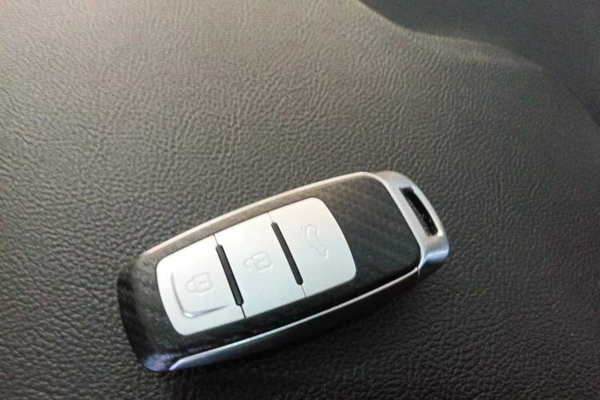 Used Lincoln MKZ 2018 2.0T Premium Edition Vehicle Key