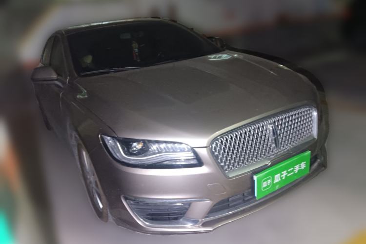 Used Lincoln MKZ 2018 2.0T Premium Edition Front Right 45 Deg