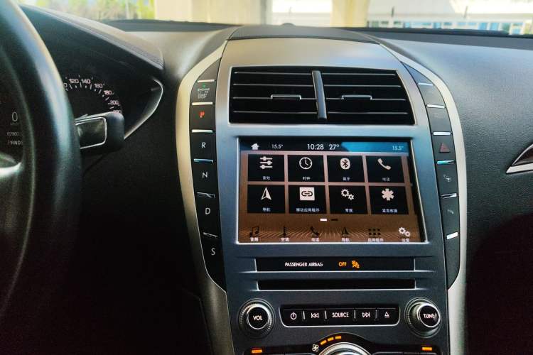 Used Lincoln MKZ 2018 2.0T Luxury Edition Gear Lever