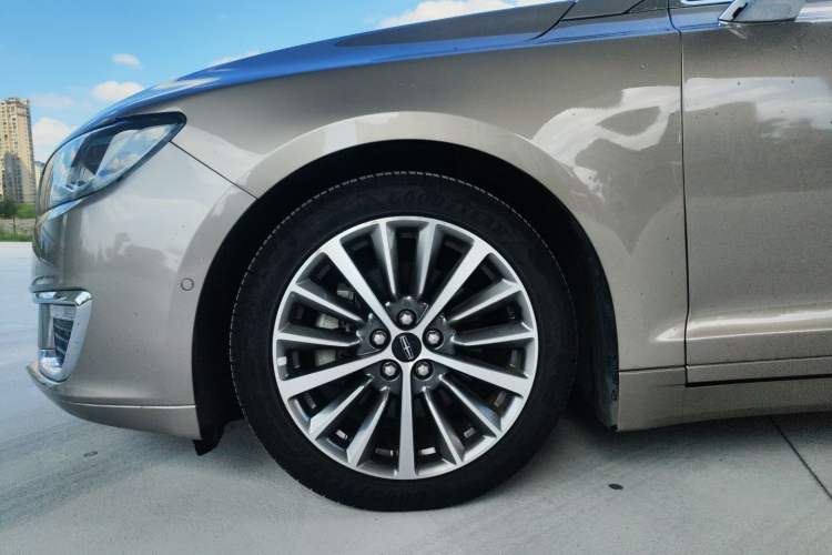 Used Lincoln MKZ 2018 2.0T Luxury Edition Left Front Wheel Hub