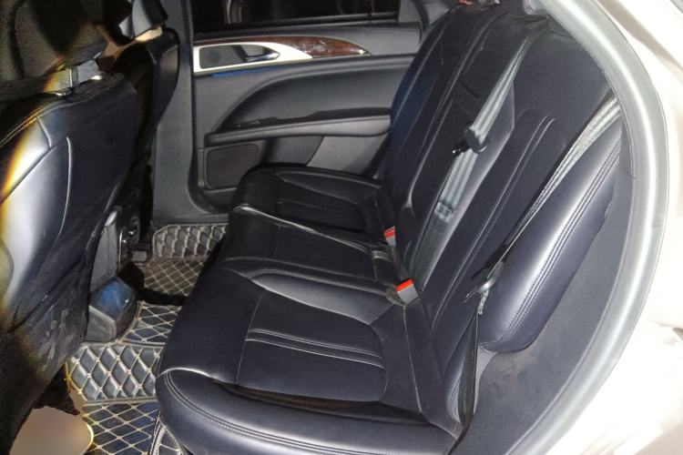 Used Lincoln MKZ 2018 2.0T Premium Edition Left Rear Seat