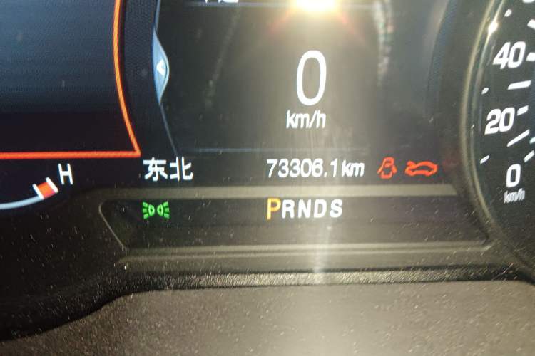 Used Lincoln MKZ 2018 2.0T Premium Edition Odometer Close Up