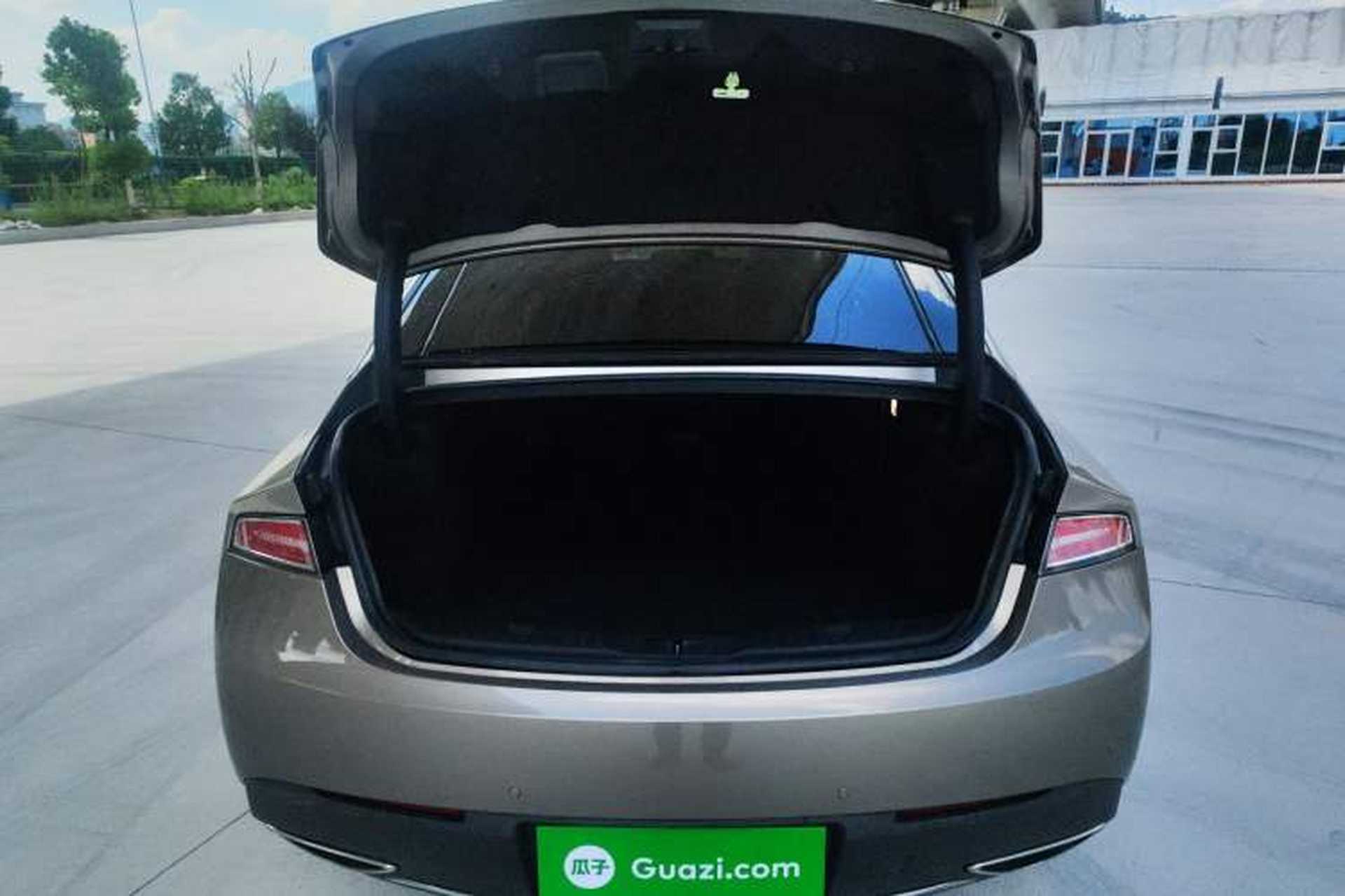 Used Lincoln MKZ 2018 2.0T Luxury Edition Trunk