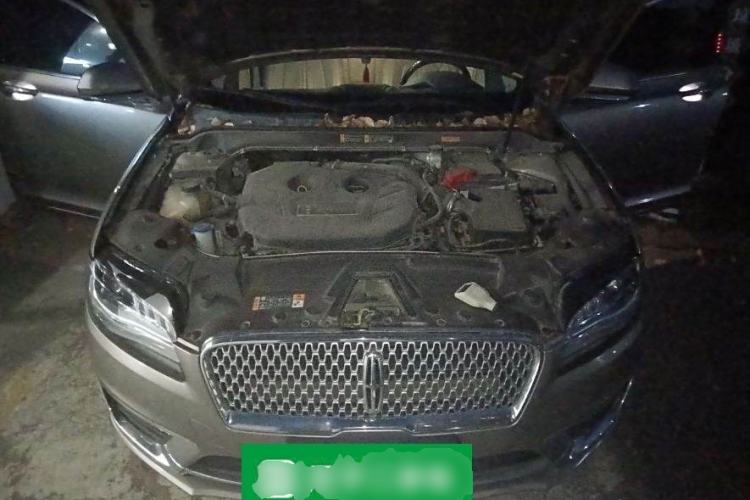 Used Lincoln MKZ 2018 2.0T Premium Edition Engine Bay